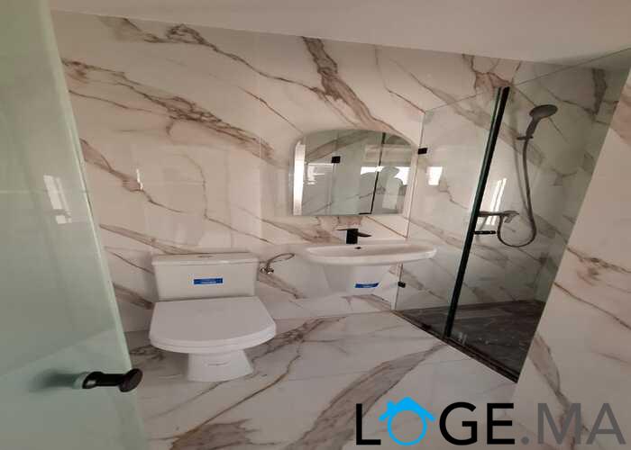 Duplex villa de 3 façades avec piscine a vendre a al bosstane El jadida.