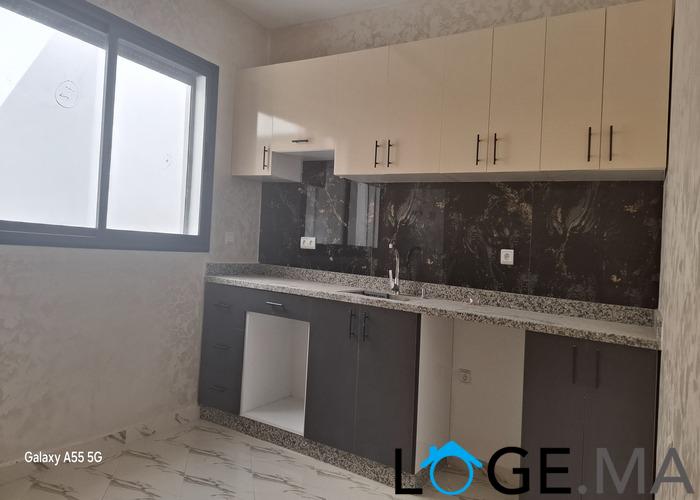 Appartement au 2 ème étage de 89 m2 dans R+2 près central laitière à el jadida 