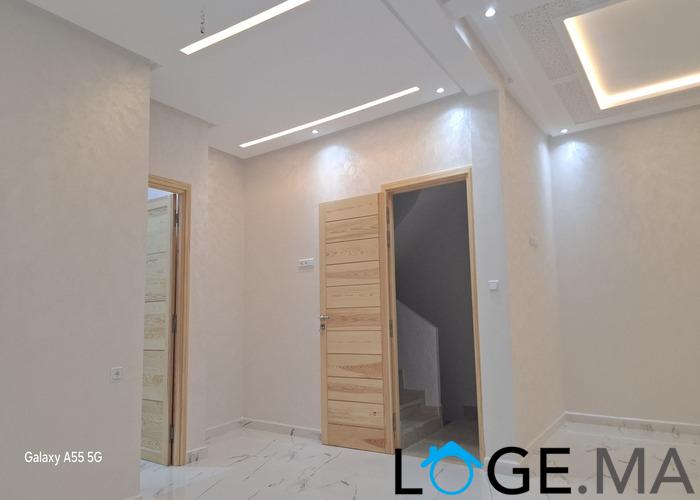Appartement a vendre dans R+2 escalier privatif a al bousstane el jadida.