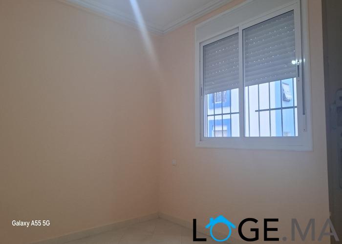 Appartement a vendre dans R+4 deb56 m2 au 1er étage près city industrielle el jadida.