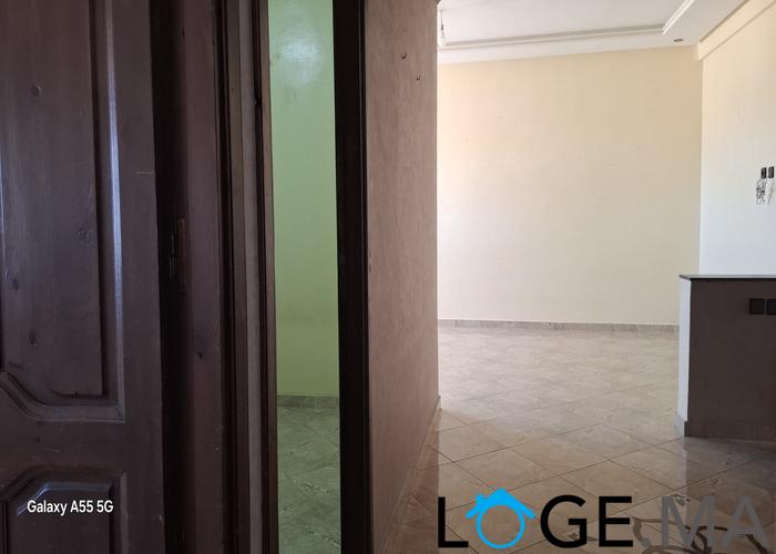 Appartement a louer au 4eme étage dans R+4 à hay essalam près service des mines el jadida .