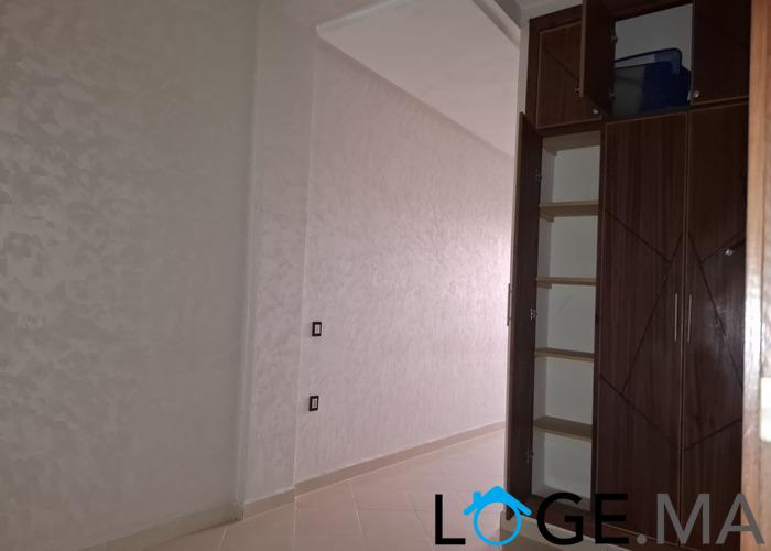 Appartement a vendre  dans R+4 de 90 m2 au 1er étage à el jadida. 