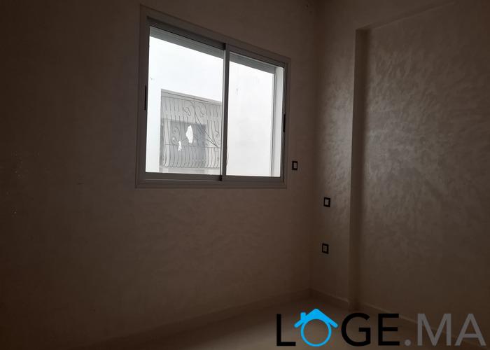 Appartement a vendre  dans R+4 de 90 m2 au 1er étage à el jadida. 