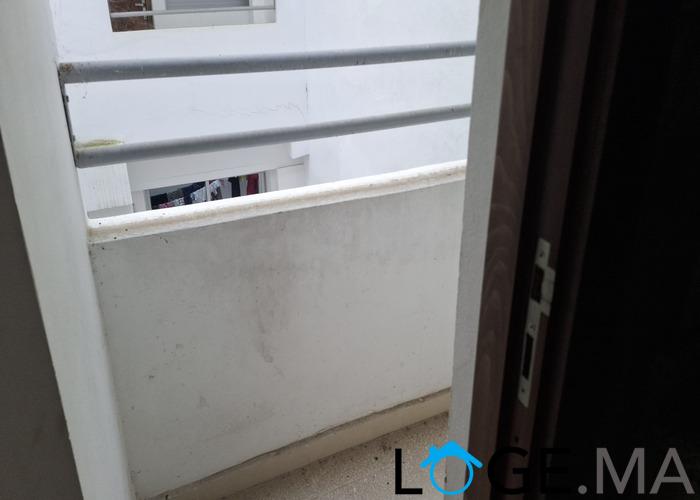 Appartement a vendre  dans R+4 de 90 m2 au 1er étage à el jadida. 