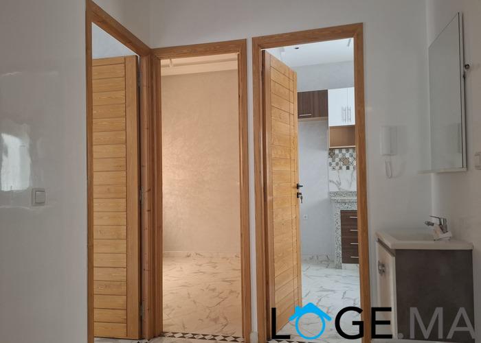 Appartement a vendre dans R+2 escalier commun au 2 ème étage à el jadida.