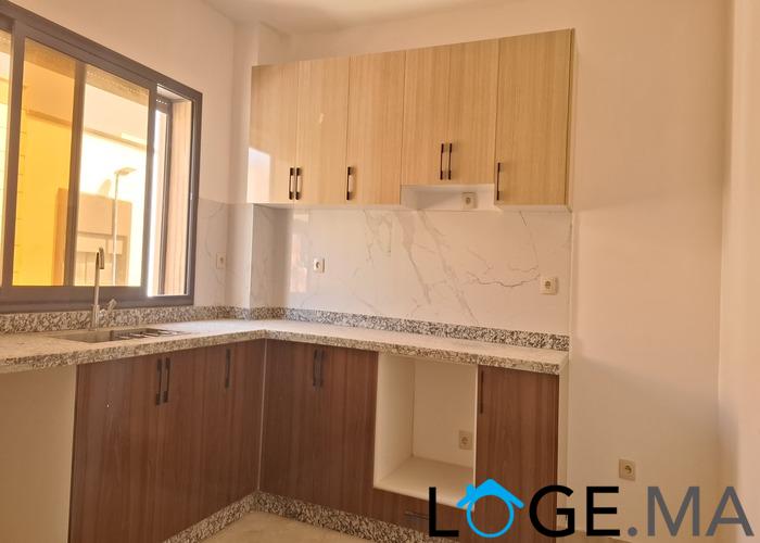 Belle appartement a vendre  au 2eme étage escalier privatif à sidi moussa el jadida