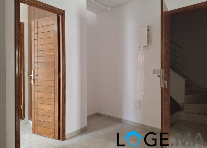 Belle appartement a vendre  au 2eme étage escalier privatif à sidi moussa el jadida