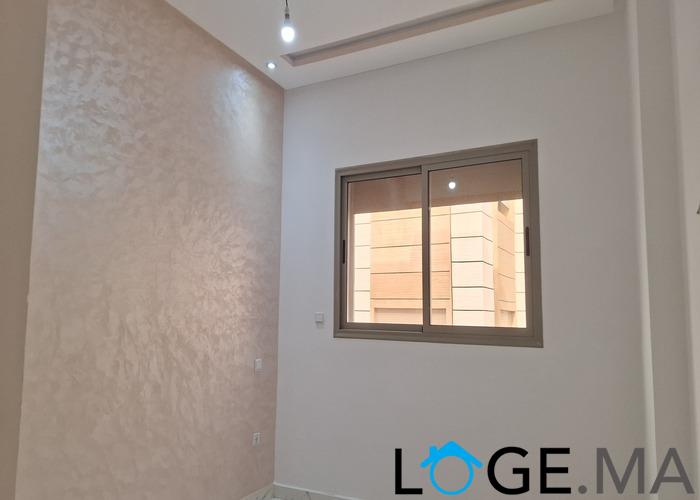 Appartement a vendre au 1er étage escalier privatif à hay essalam el jadida.