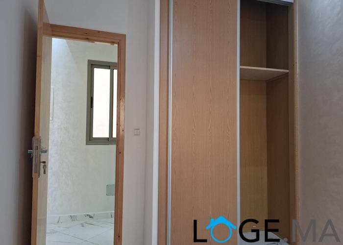 Appartement a vendre au 1er étage escalier privatif à hay essalam el jadida.