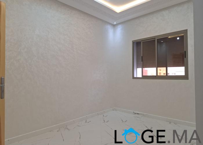 Appartement a vendre au 1er étage escalier privatif à hay essalam el jadida.