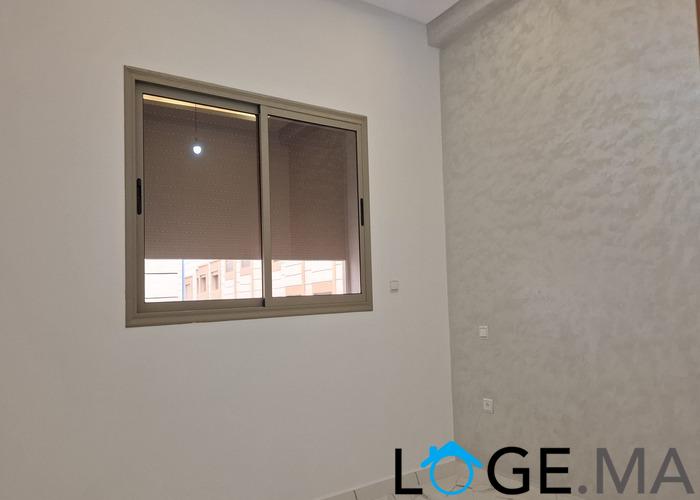 Appartement a vendre au 1er étage escalier privatif à hay essalam el jadida.