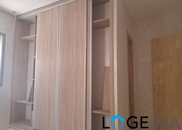 Appartement a vendre escalier privatif au 1er étage de 3 façades dans R+2 à hay essalam el jadida