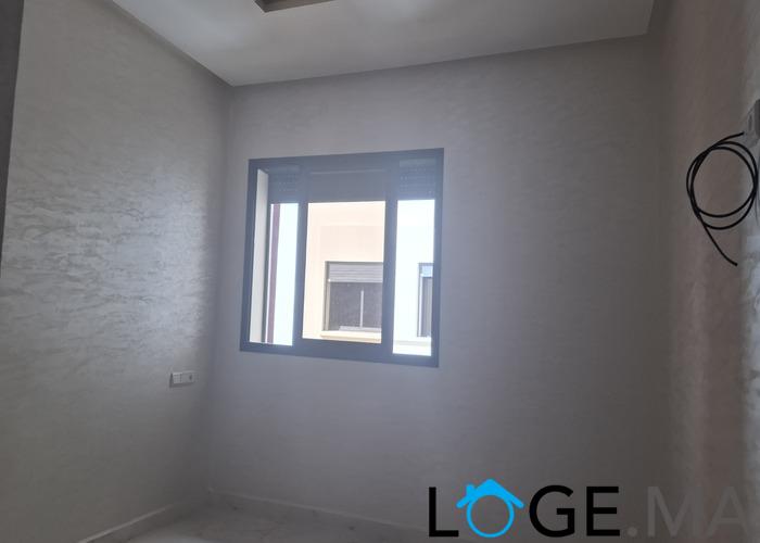 Appartement dans R+4 a vendre de 80 m2 au 1er étage a el jadida. 