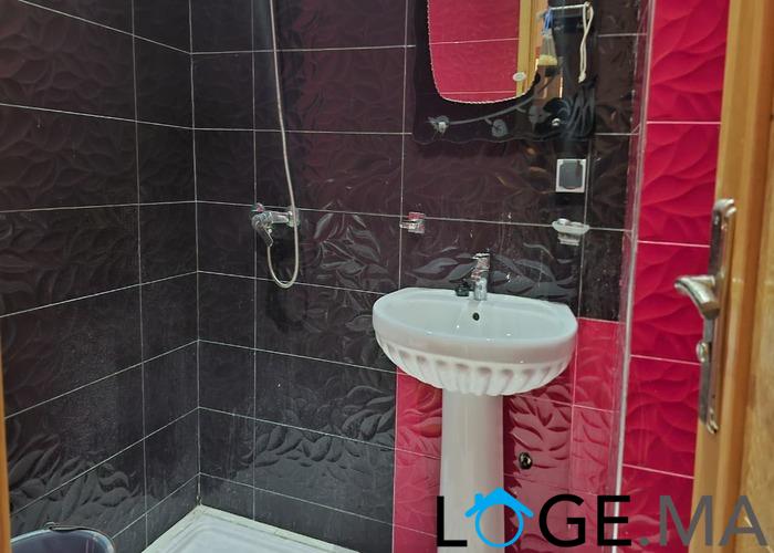 Appartement a vendre de deux façades dans R+4 au 4eme étage el jadida.