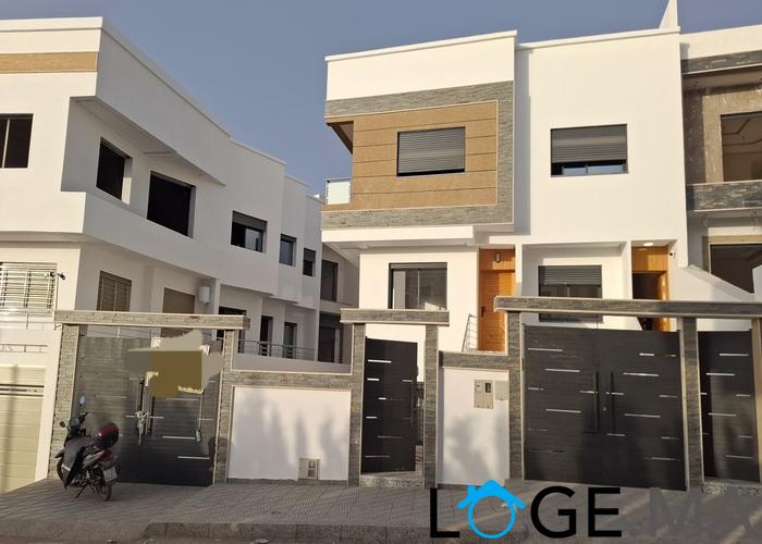 Duplex villa a vendre de 3 façades près marjan el jadida 