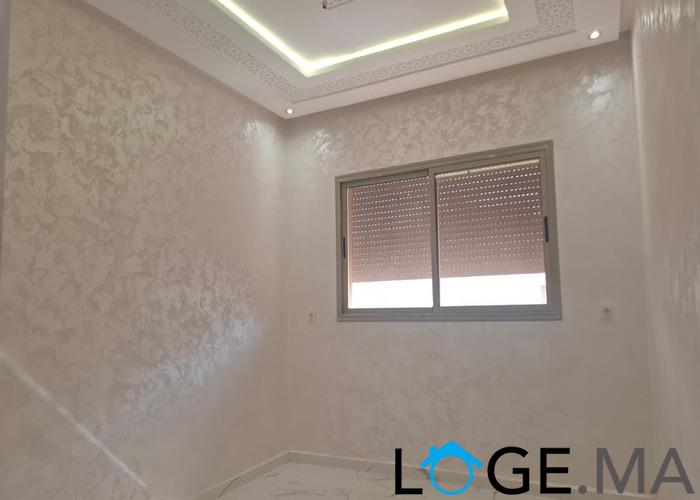 Appartement a vendre dans R+2 au 2 ème étage a hay essalam el jadida. 