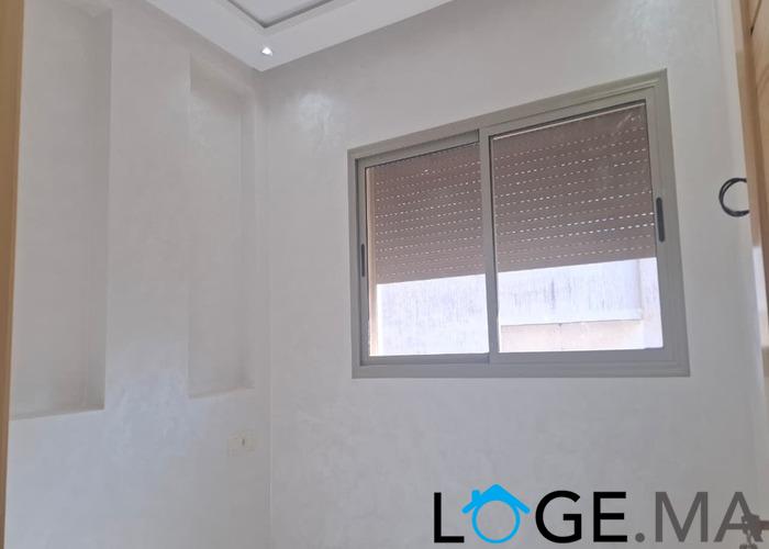 Appartement a vendre dans R+2 au 2 ème étage a hay essalam el jadida. 