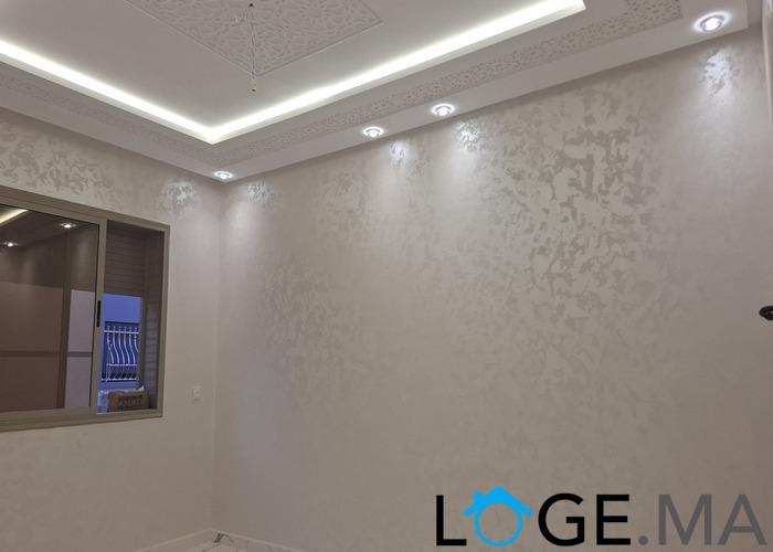 Appartement a vendre dans  R+2 ,au 1er étage escalier privatif près hay almatar el jadida.