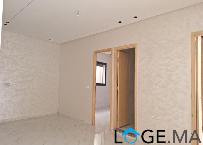 Appartement dans R+2 escalier privatif au 1er étage, de 138 m2 a al bousstane el jadida.