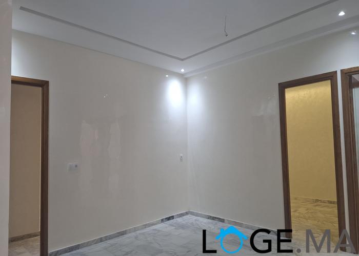 Appartement a vendre escalier privatif de 2 façades ,160 m2 a al bousstane el jadida .