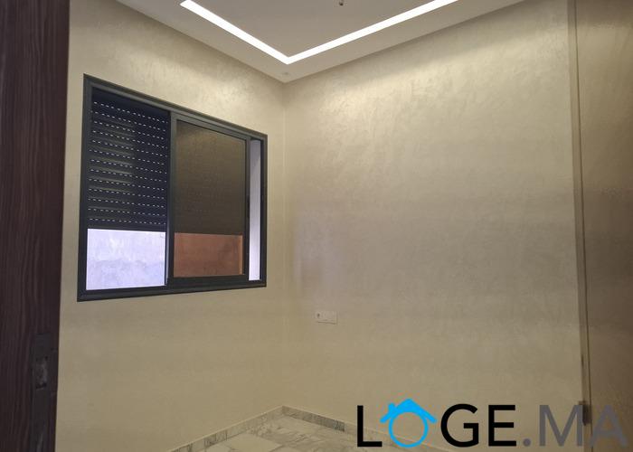 Appartement a vendre escalier privatif dans R+2 de 137 m2 a al bousstane el jadida. 