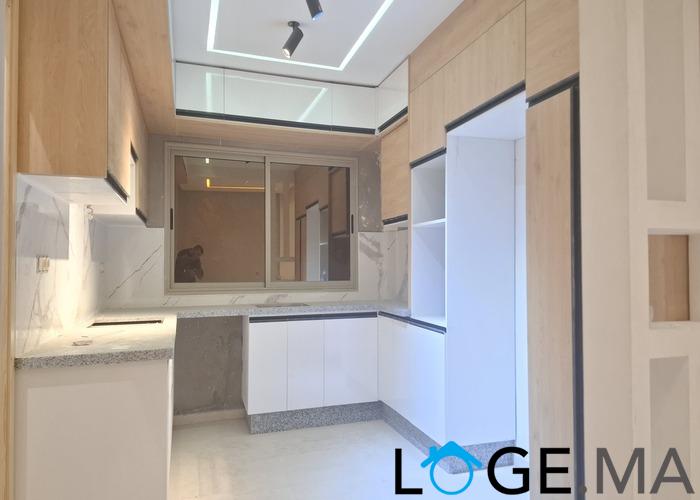 شقة للبيع خلف مقهى شيماء بمدينة الجديدة 