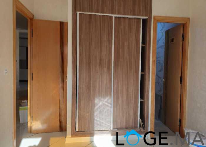 Appartement a vendre dans R +2 escalier privatif, de 147 m2 a el jadida.