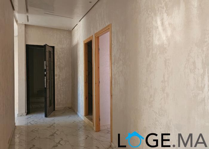 Appartement a vendre dans R+2 escalier privatif a el jadida.