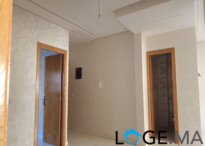 Appartement a vendre au 2eme étage escalier privatif, de 95m2 a malk chikh el jadida