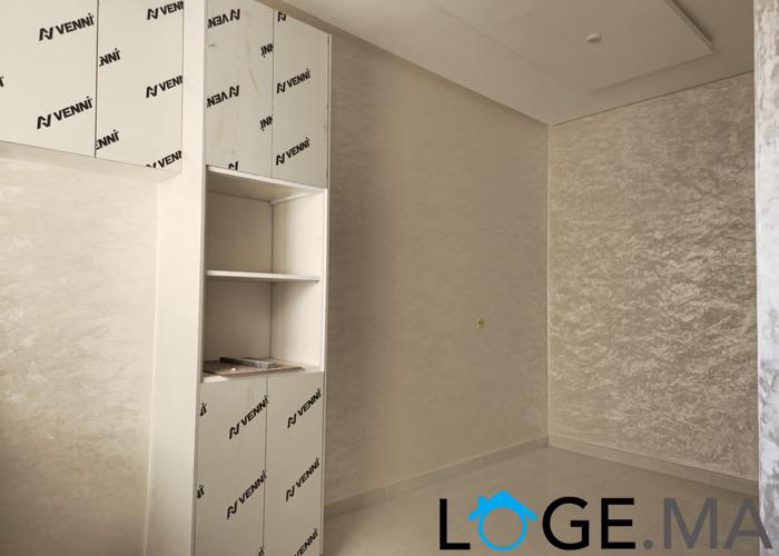 Appartement a vendre dans R+2 escalier privatif, de 113 m2 (surface sans escalier) a jnan lmatar près Najed el jadida.