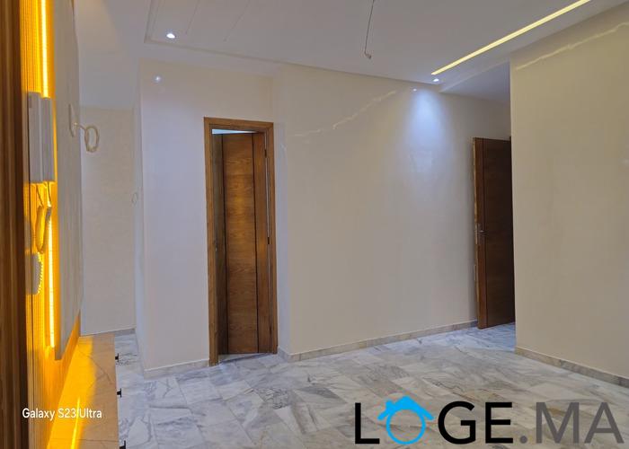 Appartement a vendre dans R+2 au 2eme étage, de 147 m2 a el jadida.