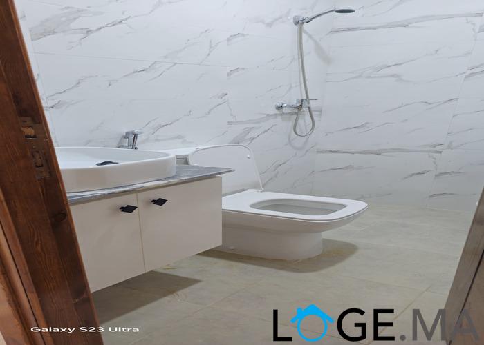 Appartement a vendre dans R+2 au 2eme étage, de 147 m2 a el jadida.