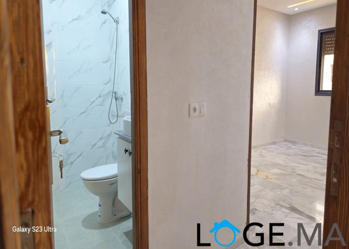 Appartement a vendre dans R+2 au 2eme étage, de 147 m2 a el jadida.