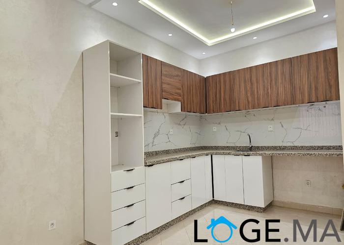 Appartement a vendre dans  R+2 au 1er étage ,deuxième main a hay essalam Hiba el jadida.