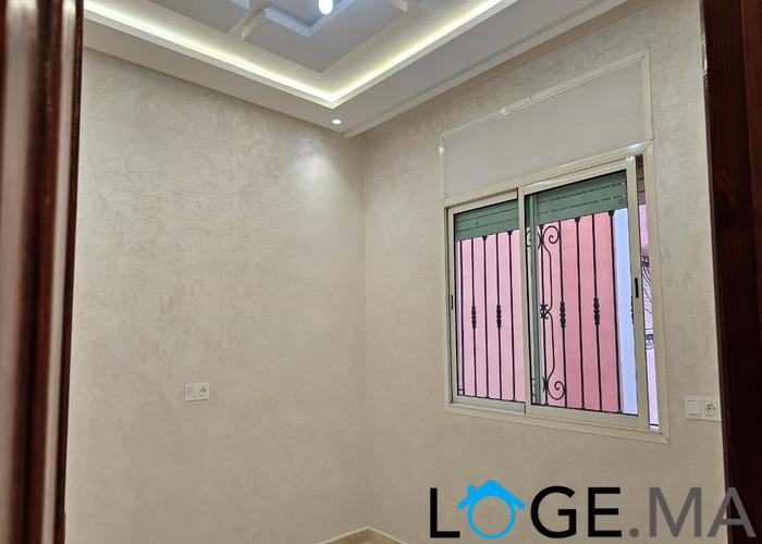 Appartement a vendre dans  R+2 au 1er étage ,deuxième main a hay essalam Hiba el jadida.