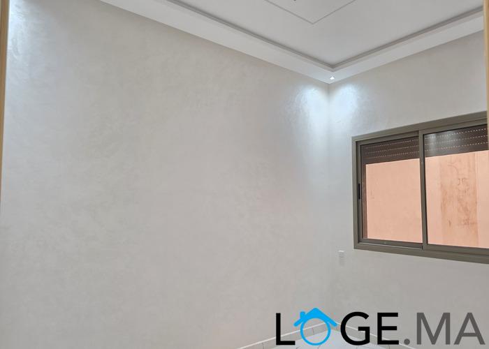 Appartement a vendre dans R+2 escalier privatif a hay essalam près route Marrakech el jadida.