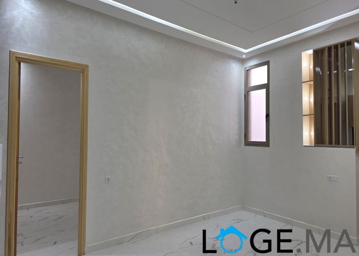 Appartement a vendre dans R+2 escalier privatif a hay essalam près route Marrakech el jadida.