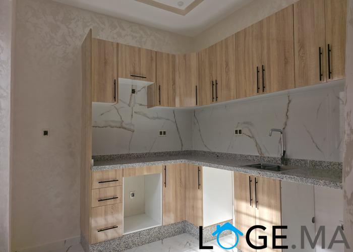 شقة سفلية للبيع قرب مرجان الجديدة .