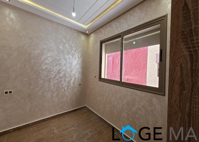 Appartement a vendre au 1er étage dans R+2 escalier privatif a el jadida.