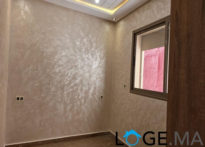 Appartement a vendre au 1er étage dans R+2 escalier privatif a el jadida.