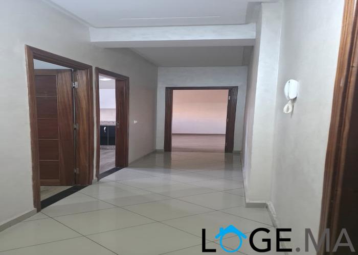 Appartement a louer au 1er étage dans R+4 face sud près marjane el jadida.