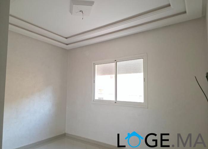 Appartement a louer au 1er étage dans R+4 face sud près marjane el jadida.