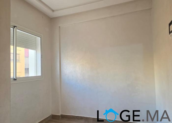 Appartement a louer au 1er étage dans R+4 face sud près marjane el jadida.