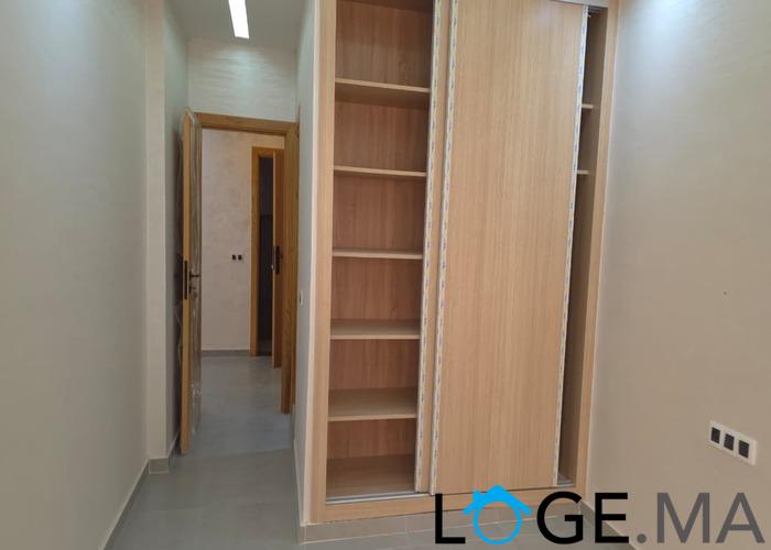 Appartement a vendre de deux façades escalier privatif au 2eme étage a el jadida.