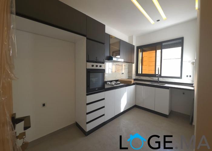 Appartement a vendre de deux façades escalier privatif au 2eme étage a el jadida.