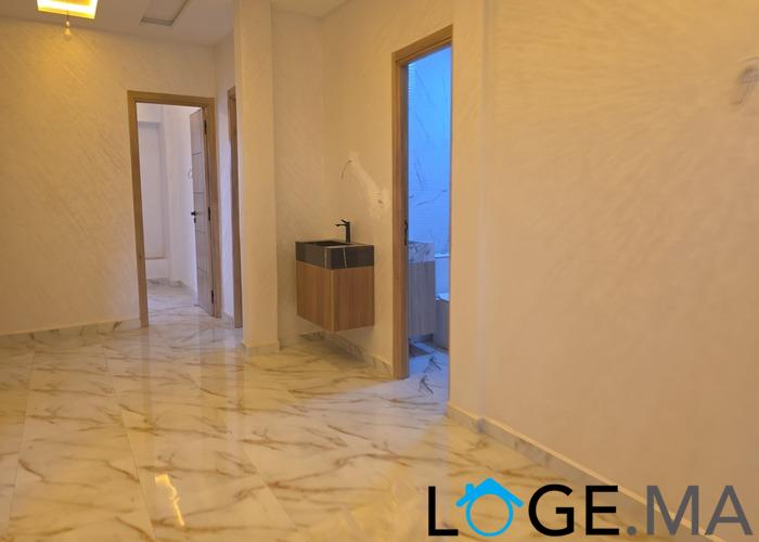 Appartement a vendre de 113 m2 au 1er étage dans R +2 escalier privatif a el jadida 