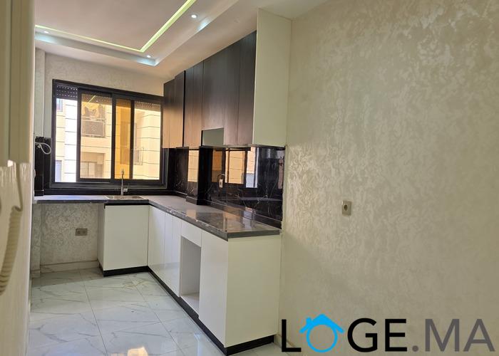 Appartement a vendre  dans R+4 au 3éme étage de 67 m2 a el jadida.