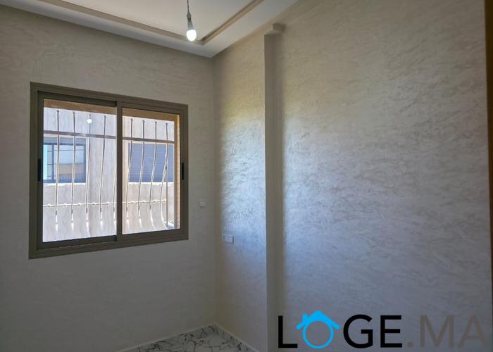 Appartement a vendre au 2ème étage escalier privatif a al bousstane el jadida.