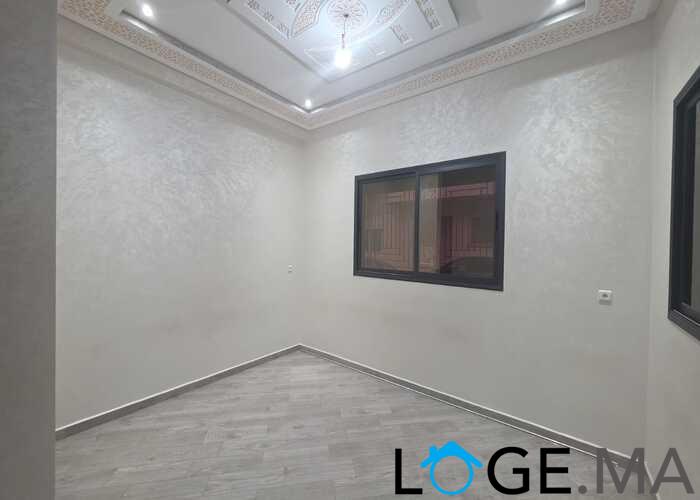 Appartement RDC 76 m2 dans R+2,deux façades a vendre au plein centre hay essalam el jadida .