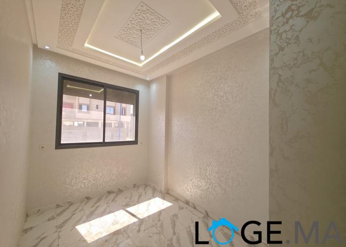 Appartement a vendre de 82 m2 étage courant près al bousstane el jadida.